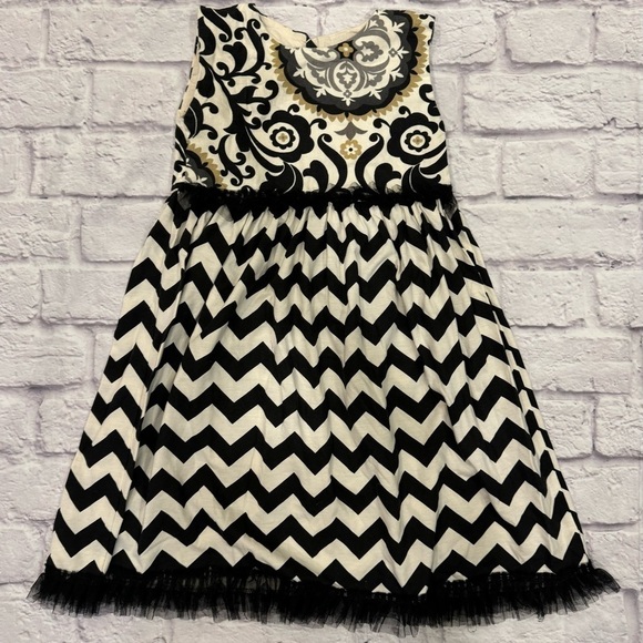 Owls & Bats Other - Owls & Bats Girl’s Dress Size 6 Halloween Contrast Fabrics Black Tulle Chevron